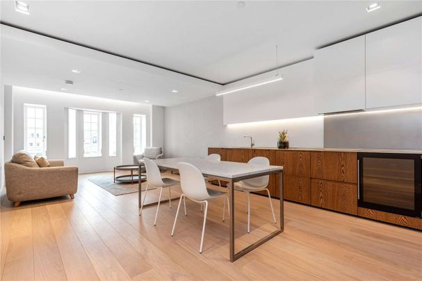 Abernethy House, 47 Bartholomew Close, London, EC1A 7BD - Photo 1
