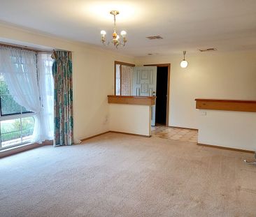 THREE BEDROOM FAMILY HOME - Photo 1