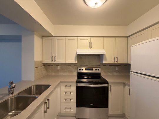 For Lease - 18 Hillcrest Avenue Unit# 406, Toronto, Ontario - Photo 1