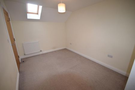 3 bedroom terraced house to rent - Photo 3