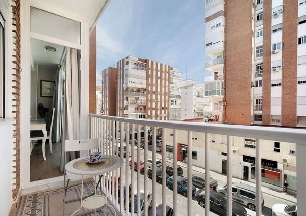 Alquiler de piso en Calle Salvador del Mundo, 2