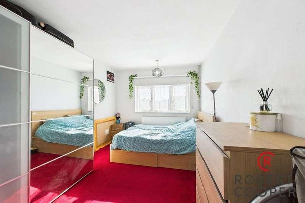 Eastcote Lane, Harrow, HA2 - Photo 1