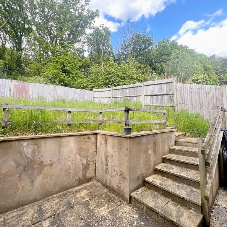 4 bedroom semi-detached house to rent - Photo 1