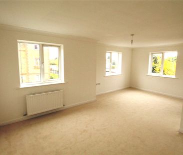 2 bedroom apartment to rent Orchid Close, Luton, Bedfordshire, LU3 - Photo 1