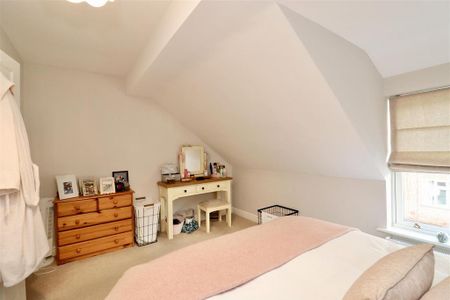 2 bedroom terraced house to rent - Photo 4