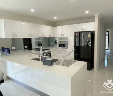 STAND-ALONE LOWEST VILLA, WATER BILL INCLUDED - Photo 6