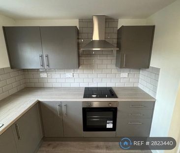 3 bedroom terraced house to rent - Photo 3