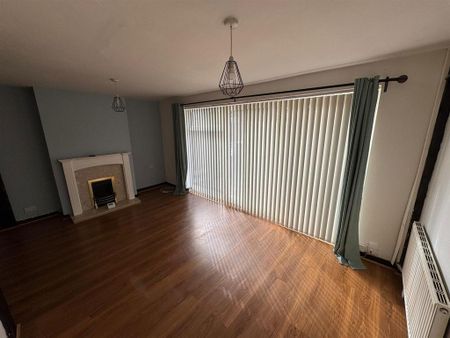 3 bedroom semi-detached house to rent - Photo 3