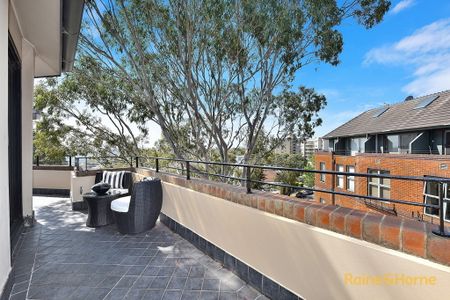 405/2 Langley Avenue, Cremorne, NSW 2090 - Photo 2