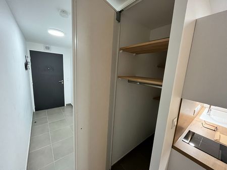 Location Appartement 1 pièce 25m² - Photo 5