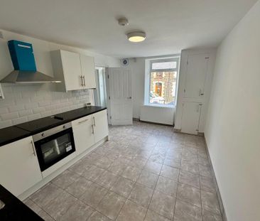 3 bedroom terraced house to rent - Photo 6