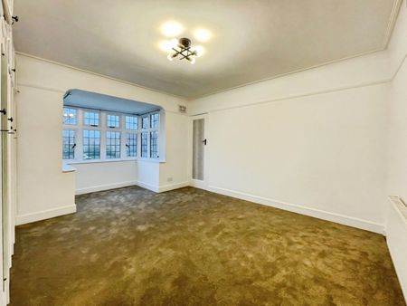 2 bedroom Flat To Let Total Size: 732 SQ FT - Photo 4