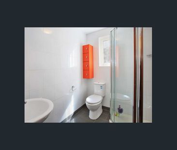 Fully Furnished Rooms Available in Surry Hills - Single Occupancy - Photo 2