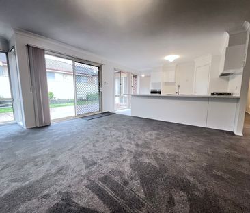 2 River Gum Grove, Hamlyn Terrace NSW 2259 - House For Rent | Domain - Photo 3