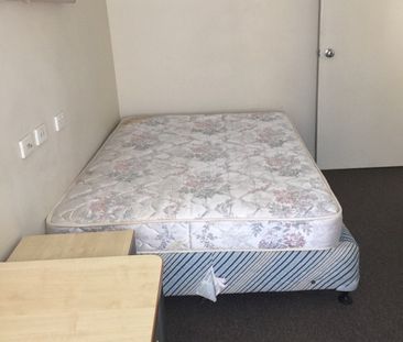 Easy Living in the City - Ideal for Students - Photo 3