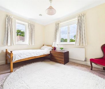 4 bedroom detached house to rent - Photo 4