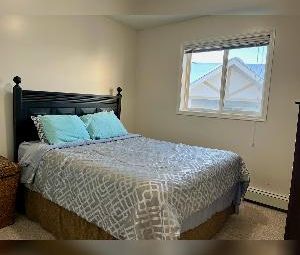 Fully Furnished 2 Bed 2 Bath Move-In Ready Utilities Incl. Fort Sask - Photo 3