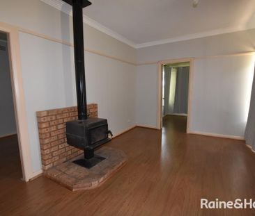 1/6 Cox Avenue, Orange, NSW 2800 - Photo 2