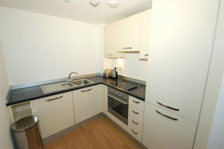 1 bedroom flat to rent - Photo 2