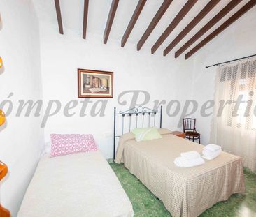 Townhouse in Maro, Andalucia , Costa del Sol - Photo 2