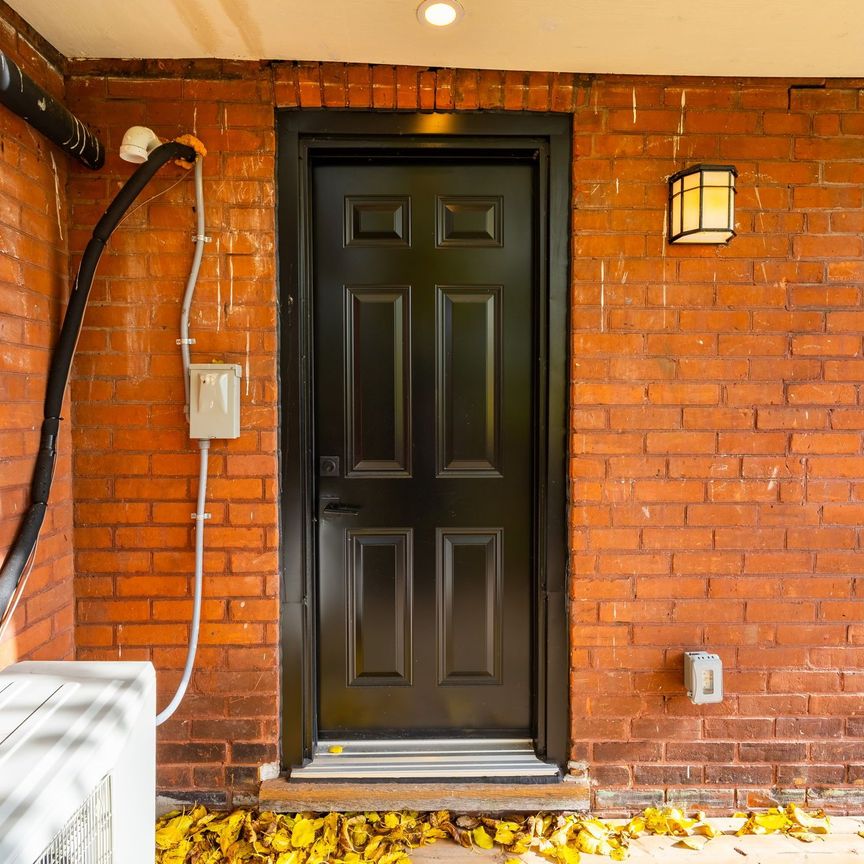 For Lease - 55 Cayuga Street Unit# 2, Brantford, Ontario - Photo 1