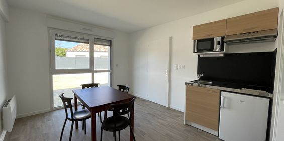 58 r du Général de Larminat à LRSY - A LOUER APPARTEMENT MEUBLÉ TYPE 2 - Photo 3