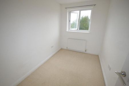 3 bedroom detached house to rent - Photo 2