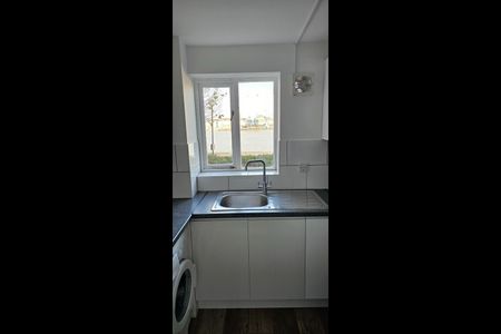 2 Bed Flat, Redding House, SE18 - Photo 5