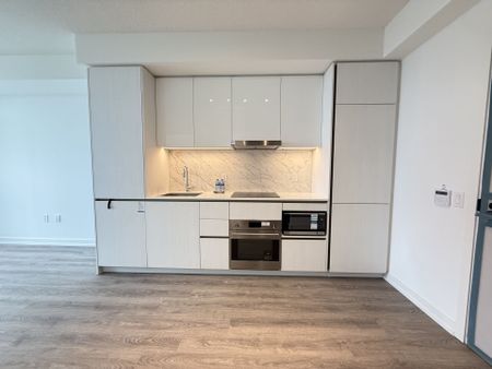 For Lease - 8 Interchange Way Unit# 503, Vaughan, Ontario - Photo 3