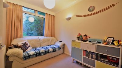 2 bedroom House in Queenswood Gardens (2 Bed), Leeds - Photo 3