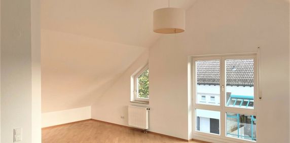 RESERVIERT: PETERSBERG - HELLES DACHGESCHOSSAPPARTEMENT MIT LOGGIA... - Foto 2