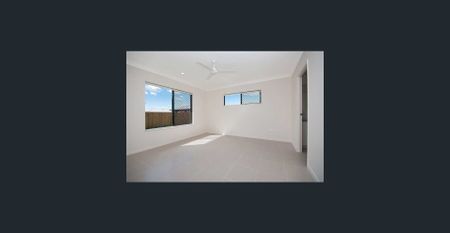 Family Home in Mount Low - Photo 3