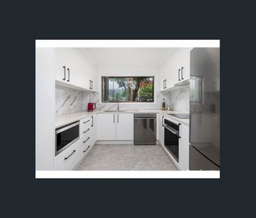 Coastal Living in the Heart of Broadbeach - Photo 4