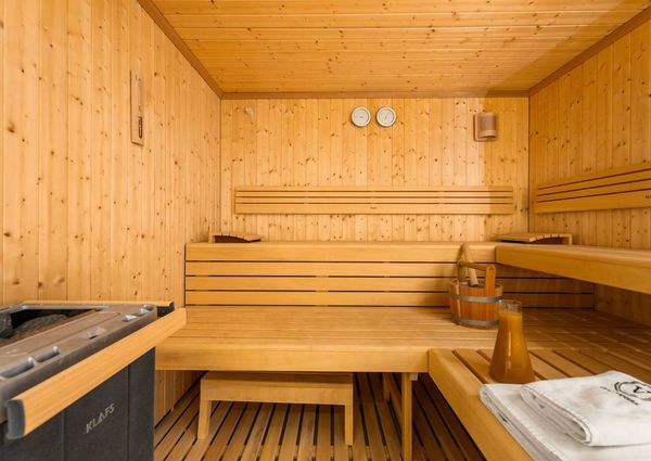 6 bedroom luxury Villa for rent in Nueva Andalucia, Spain