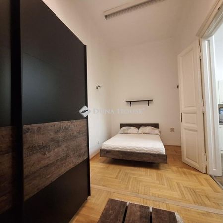 Kiadó jó állapotú lakás - Budapest V. kerület - Photo 2