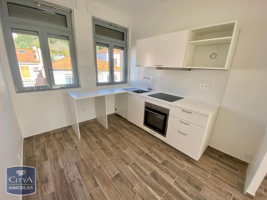 Location Appartement 3 pièces 57m² LE LAVANDOU 83980 - Photo 1