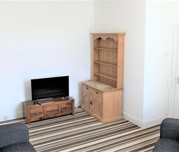 2 bedroom maisonette to rent - Photo 6