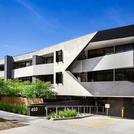 Quality, style and modern living - Photo 1
