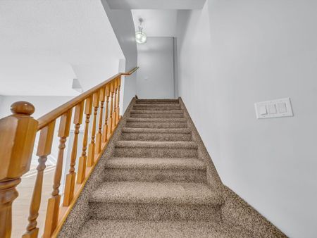 For Lease - 39 Reistview Street, Kitchener, Ontario - Photo 2