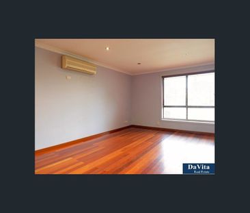 Spacious Two Bedroom Unit in Top Location! - Photo 3