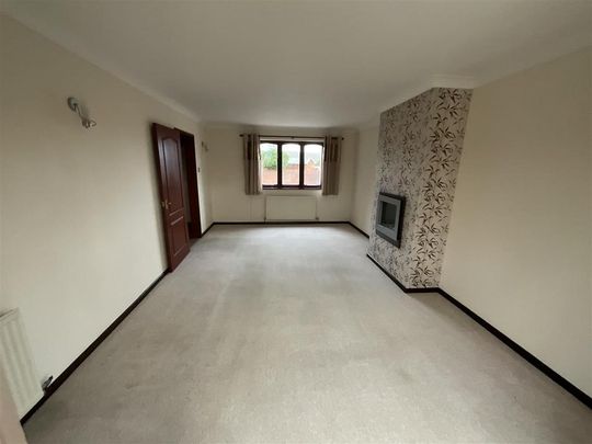 4 bedroom detached house to rent - Photo 1