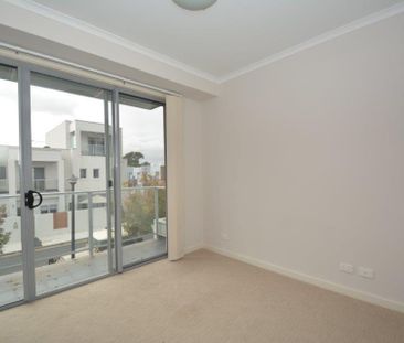 Low Maintenance Townhouse with Secure off Street Parking for 2 Cars! - Photo 4