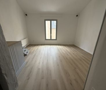 POITIERS PLEIN CENTRE BEAU TYPE 2 RENOVE DE 28 M2 - Photo 4