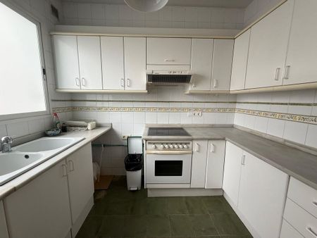 5 room luxury Flat for rent in Valencia - Photo 2