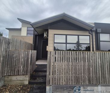 BEAUTIFUL MODERN HOME WITH A VIEW - Photo 2