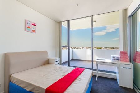 Split-Level Apartment | Massive & Cozy | 3 x Balconies - Photo 2