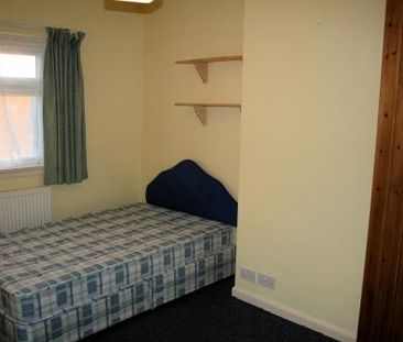 Cross Green Lane, Leeds, LS9 0DG - Photo 3