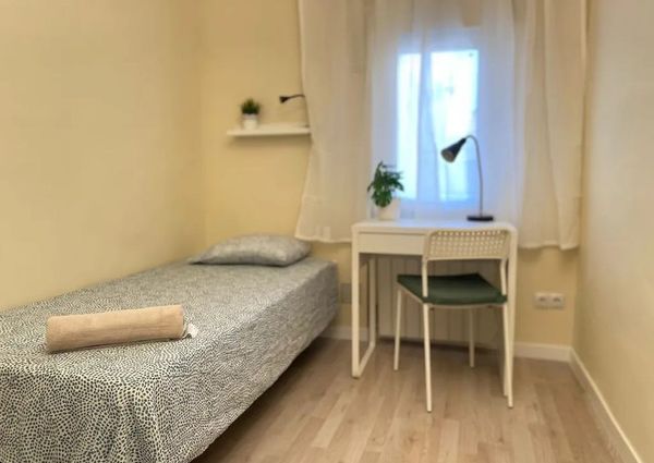 Calle de Caunedo, Madrid, Community of Madrid 28037