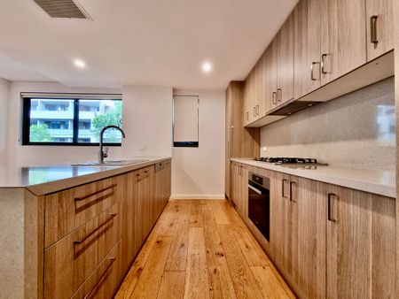 Modern 2 Bedroom located in the Heart of Turramurra - Photo 2