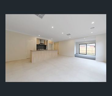 🏡 4-Bedroom House in Wallan - Photo 6